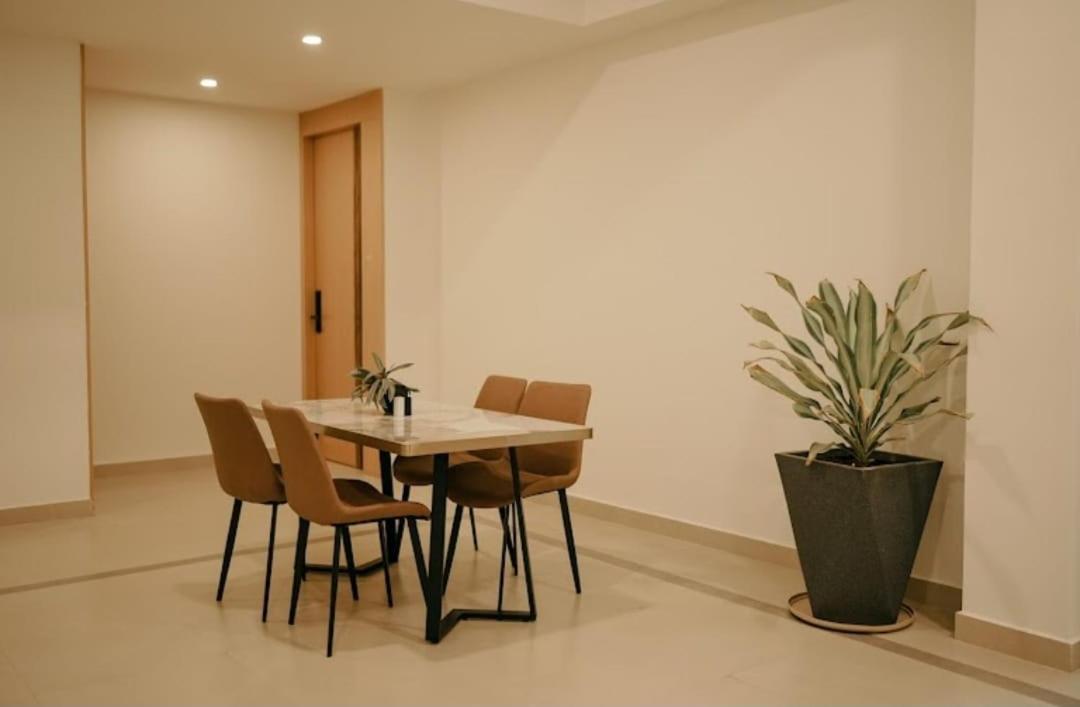 Atmosfera Bengaluru, India Aparthotel Εξωτερικό φωτογραφία